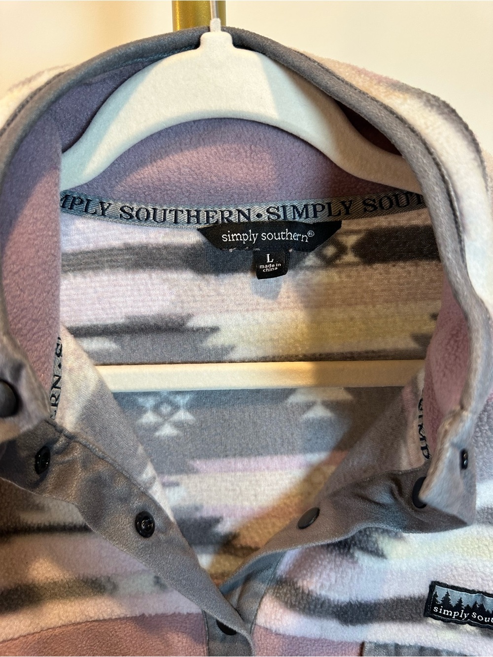Simply Southern Sz L Pullover Fleece Snap-T in Dusty Pink & Gray - Picture 4 of 5